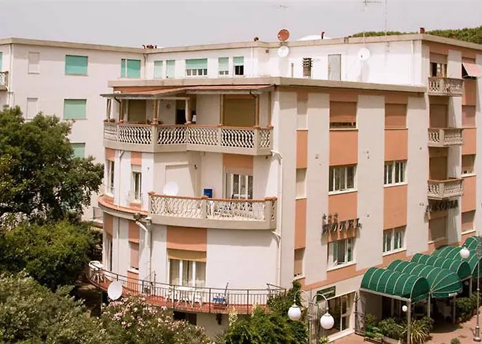 Hotel Ausonia